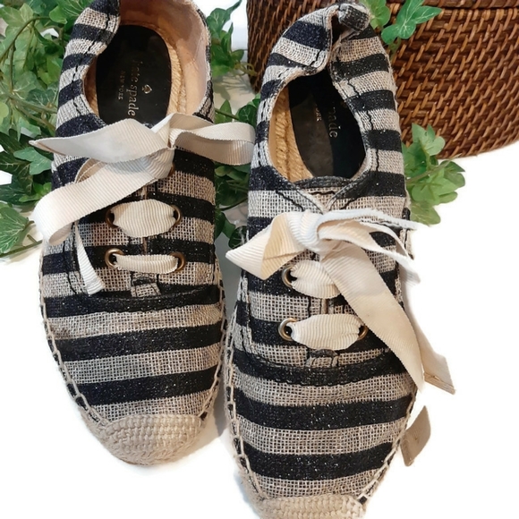 KATE SPADE EUC canvas black/cream striped chic espadrilles. Size 7 - Picture 3 of 6